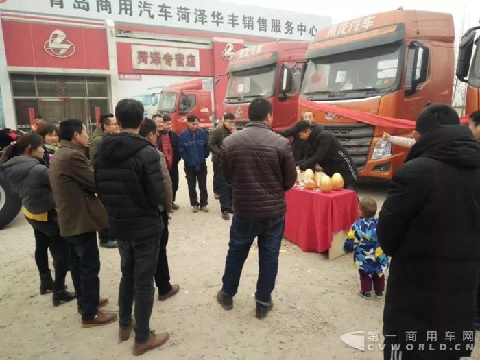 乘龍汽車(chē)早開(kāi)工，祝大家狗年大發(fā)！5.jpg